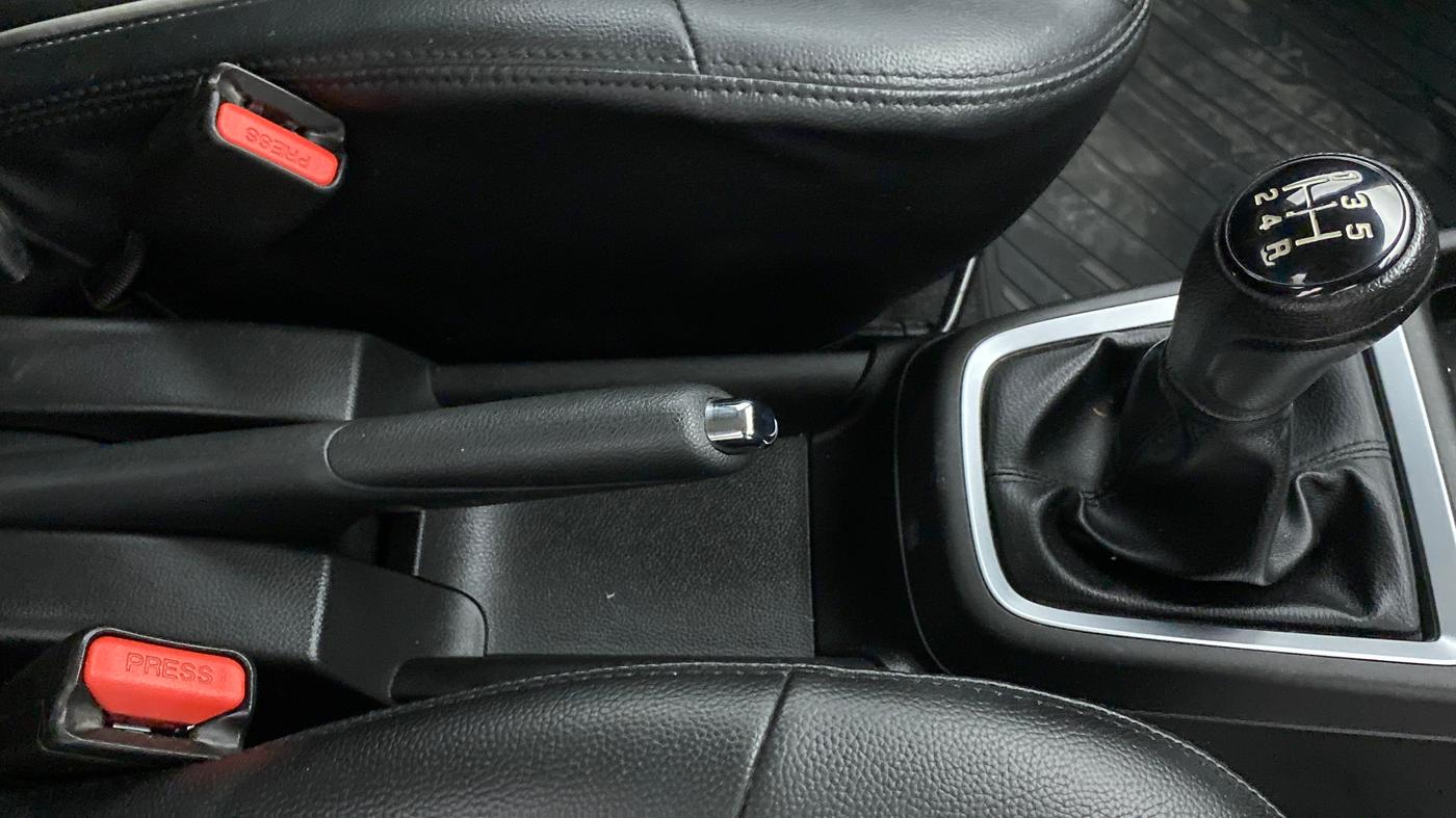 2021 Maruti Swift VXI, Petrol, Manual, 23,941 km, Gear Lever