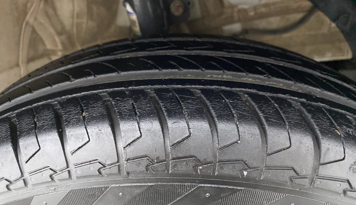 2021 Maruti Swift VXI, Petrol, Manual, 23,941 km, Right Front Tyre Tread