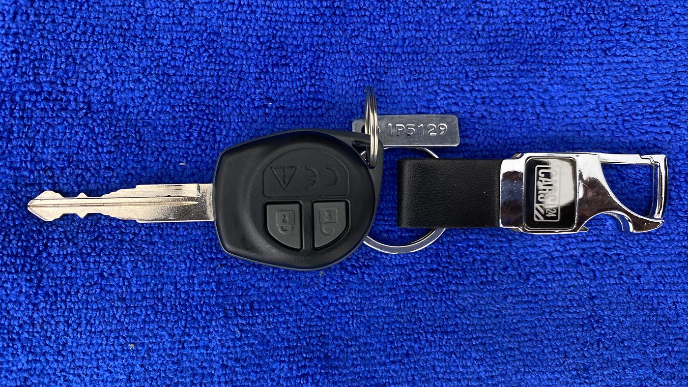 2021 Maruti Swift VXI, Petrol, Manual, 23,941 km, Key Close Up