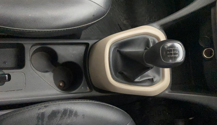 2013 Hyundai Grand i10 MAGNA 1.2 KAPPA VTVT, Petrol, Manual, 61,294 km, Gear Lever