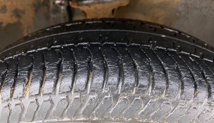 2010 Maruti Alto K10 LXI P, Petrol, Manual, 26,963 km, Right Front Tyre Tread
