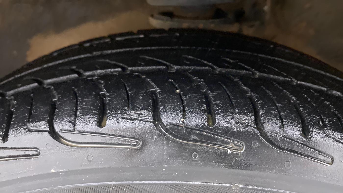 2010 Maruti Alto K10 LXI P, Petrol, Manual, 26,963 km, Left Front Tyre Tread