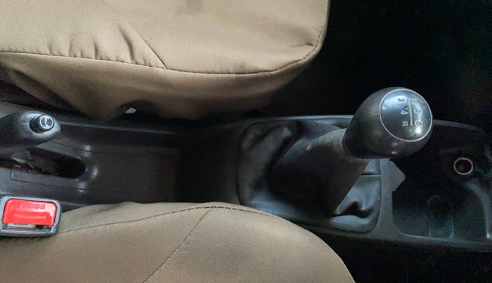 2015 Hyundai Eon MAGNA +, Petrol, Manual, 1,20,716 km, Gear Lever