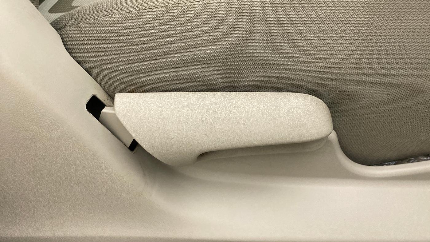 2021 Maruti Celerio VXI CNG, CNG, Manual, 50,425 km, Driver Side Adjustment Panel