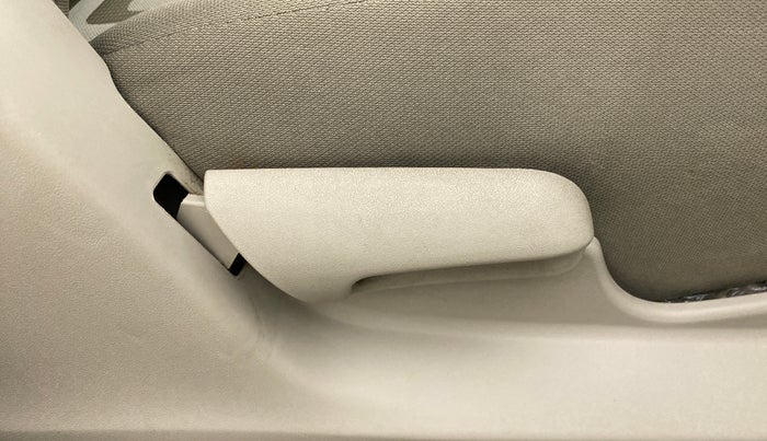 2021 Maruti Celerio VXI CNG, CNG, Manual, 50,425 km, Driver Side Adjustment Panel