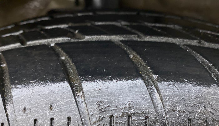 2021 Maruti Celerio VXI CNG, CNG, Manual, 50,425 km, Right Front Tyre Tread