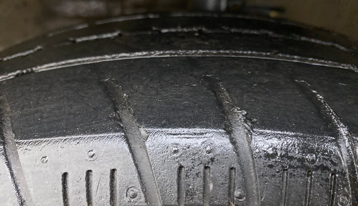 2021 Maruti Celerio VXI CNG, CNG, Manual, 50,425 km, Left Front Tyre Tread