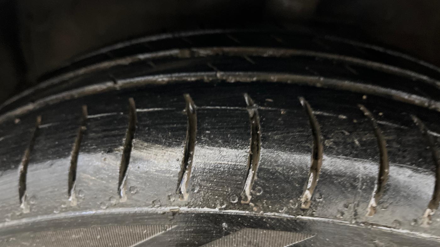 2017 Maruti Celerio VXI CNG, CNG, Manual, 87,615 km, Left Front Tyre Tread