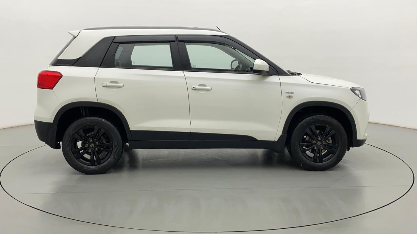 2018 Maruti Vitara Brezza ZDI, Diesel, Manual, 45,655 km, Right Side View
