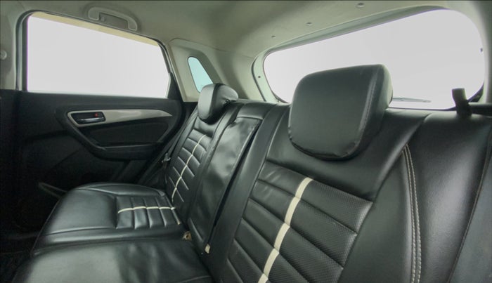 2018 Maruti Vitara Brezza ZDI, Diesel, Manual, 45,655 km, Right Side Rear Door Cabin
