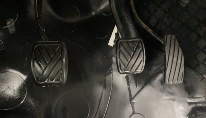 2015 Maruti Wagon R 1.0 VXI, Petrol, Manual, 72,050 km, Pedals