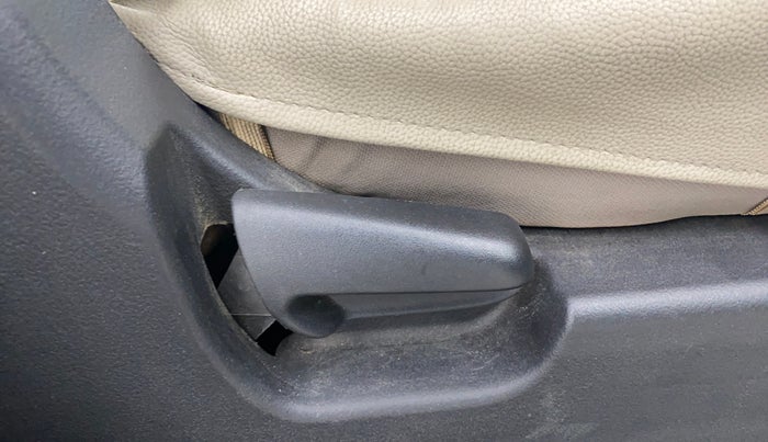 2015 Maruti Wagon R 1.0 VXI, Petrol, Manual, 72,050 km, Driver Side Adjustment Panel