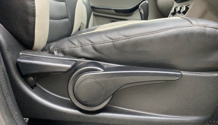 2018 Tata Tiago XZA PETROL, Petrol, Automatic, 56,890 km, Driver Side Adjustment Panel