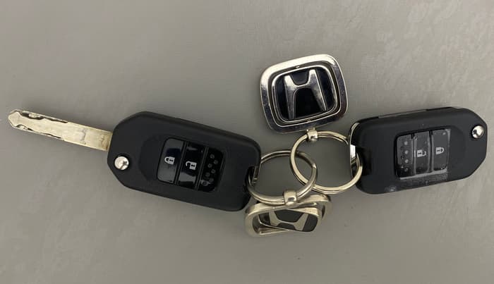 2022 Honda Jazz 1.2L I-VTEC V CVT, Petrol, Automatic, 51,016 km, Key Close Up