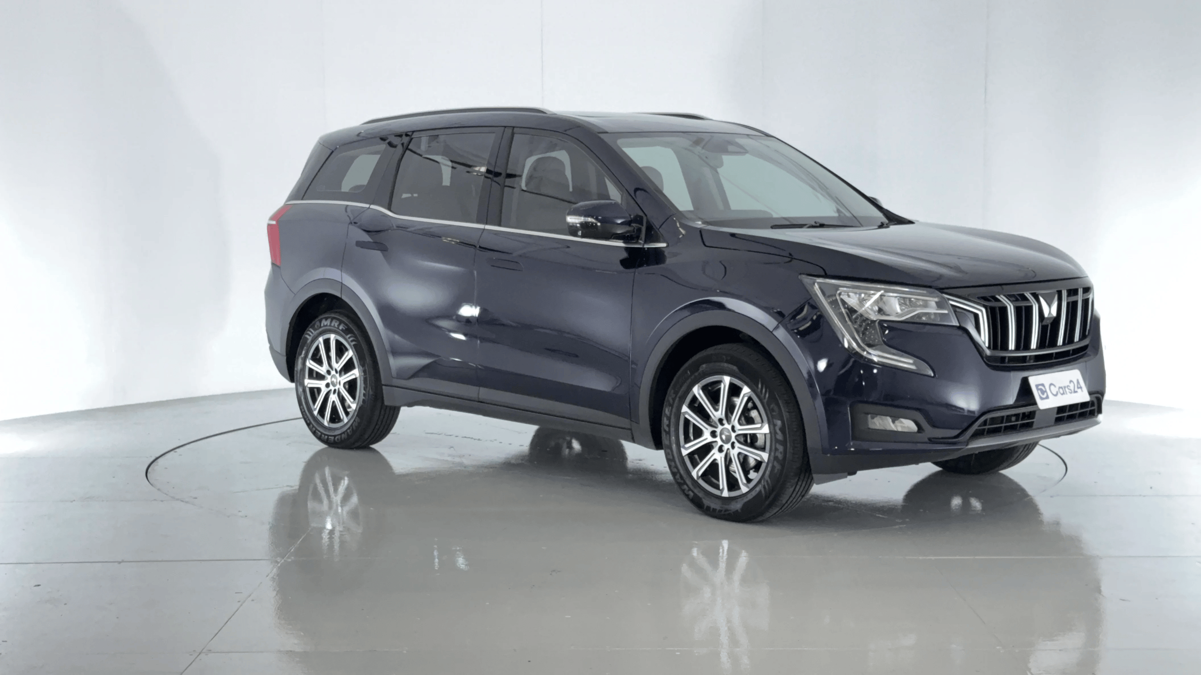 Mahindra Xuv700 image