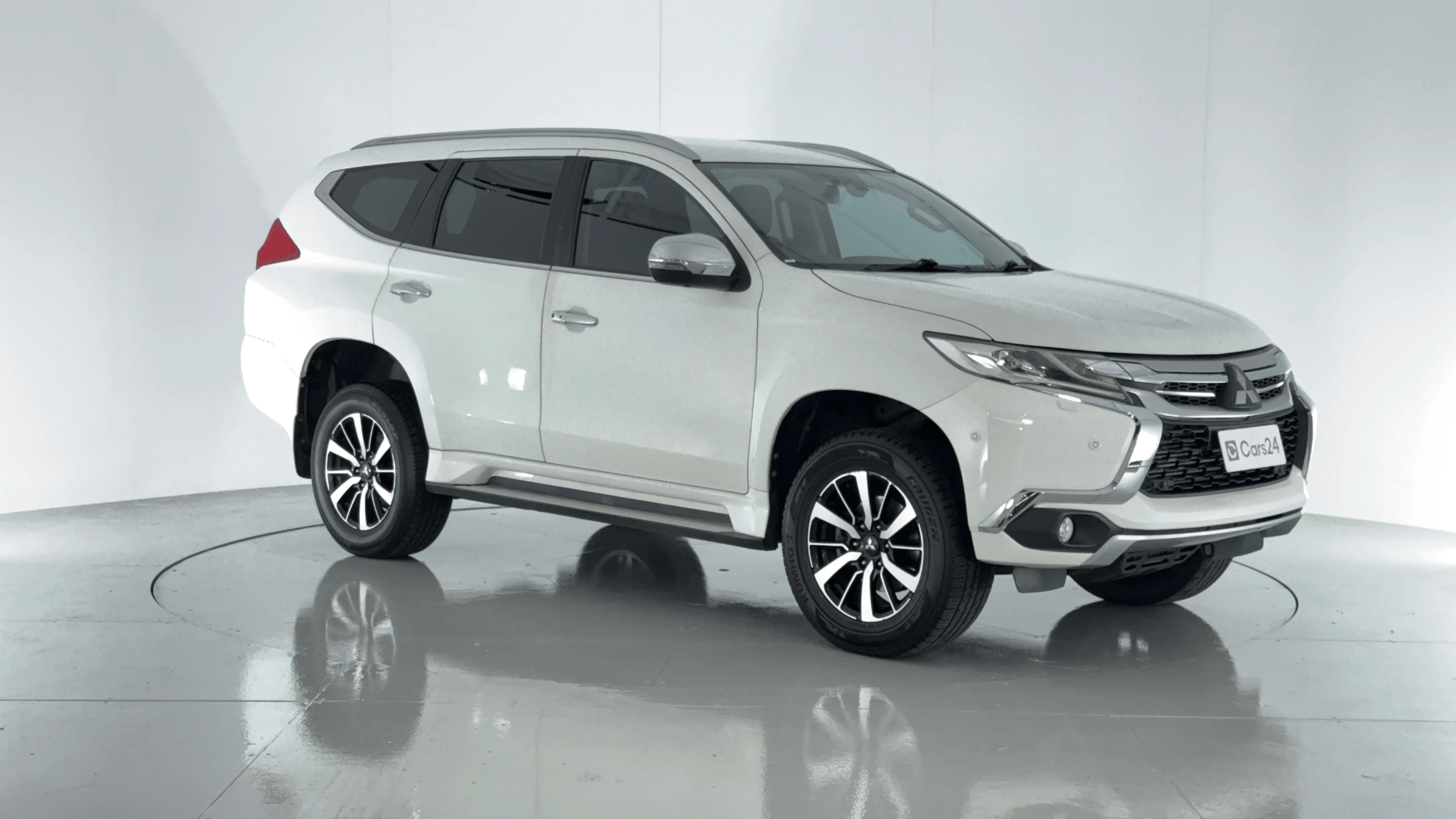 Mitsubishi Pajero Sport image