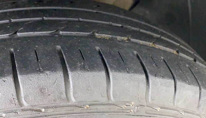 2019 KIA SELTOS HTE 1.5 DIESEL, Diesel, Manual, 39,138 km, Right Front Tyre Tread