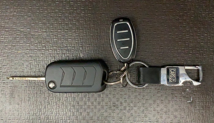 2018 Mahindra MARAZZO M2 8 STR, Diesel, Manual, 58,677 km, Key Close Up