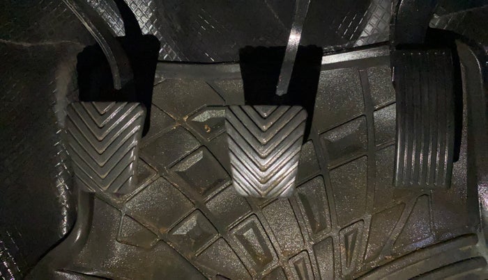 2021 KIA SONET HTK 1.2, Petrol, Manual, 34,904 km, Pedals