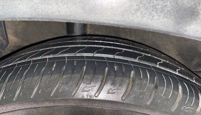 2021 KIA SONET HTK 1.2, Petrol, Manual, 34,904 km, Right Rear Tyre Tread