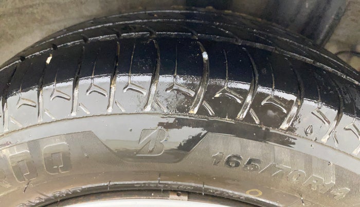 2017 Hyundai Grand i10 SPORTZ (O) 1.2 U2 CRDI, Diesel, Manual, 1,44,028 km, Left Rear Tyre Tread