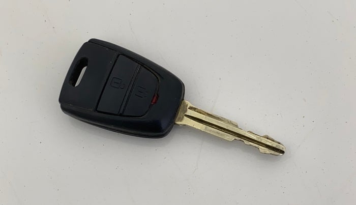 2017 Hyundai Grand i10 SPORTZ (O) 1.2 U2 CRDI, Diesel, Manual, 1,44,028 km, Key Close Up