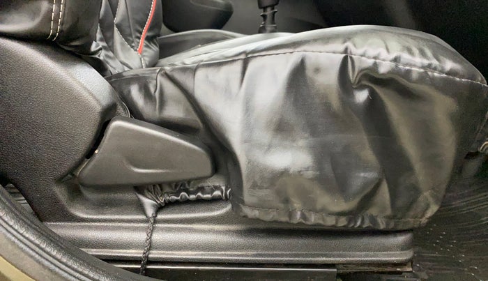 2020 Renault Kwid RXL, Petrol, Manual, 22,744 km, Driver Side Adjustment Panel