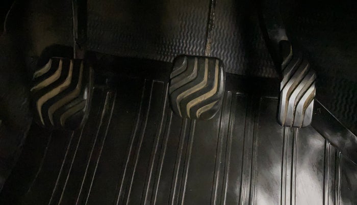 2020 Renault Kwid RXL, Petrol, Manual, 22,744 km, Pedals