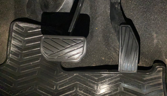 2018 Maruti IGNIS DELTA 1.2 AMT, Petrol, Automatic, 58,306 km, Pedals