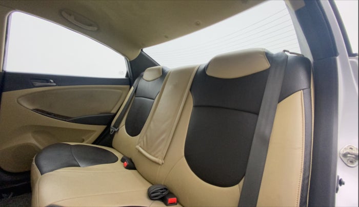 2016 Hyundai Verna FLUIDIC 4S 1.6 VTVT SX, Petrol, Manual, 61,731 km, Right Side Rear Door Cabin