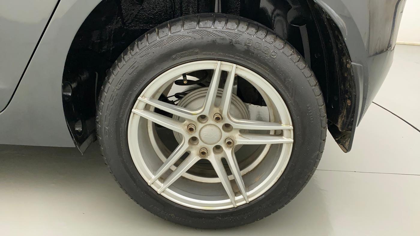 2020 Tata ALTROZ XE PETROL, Petrol, Manual, 5,163 km, Left Rear Wheel