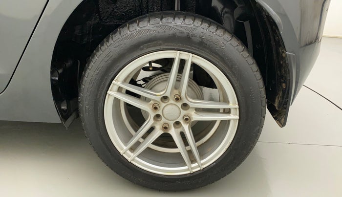 2020 Tata ALTROZ XE PETROL, Petrol, Manual, 5,163 km, Left Rear Wheel