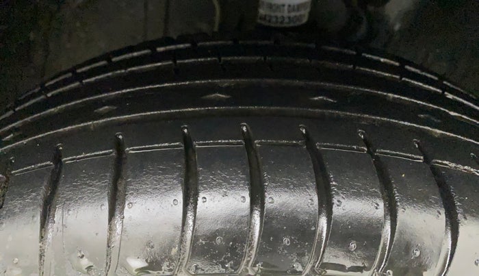 2020 Tata ALTROZ XE PETROL, Petrol, Manual, 5,163 km, Right Front Tyre Tread