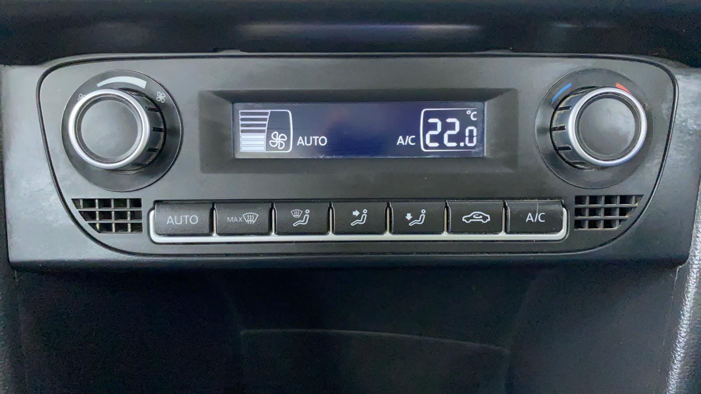 2017 Volkswagen Vento COMFORTLINE MT PETROL, Petrol, Manual, 68,808 km, Automatic Climate Control