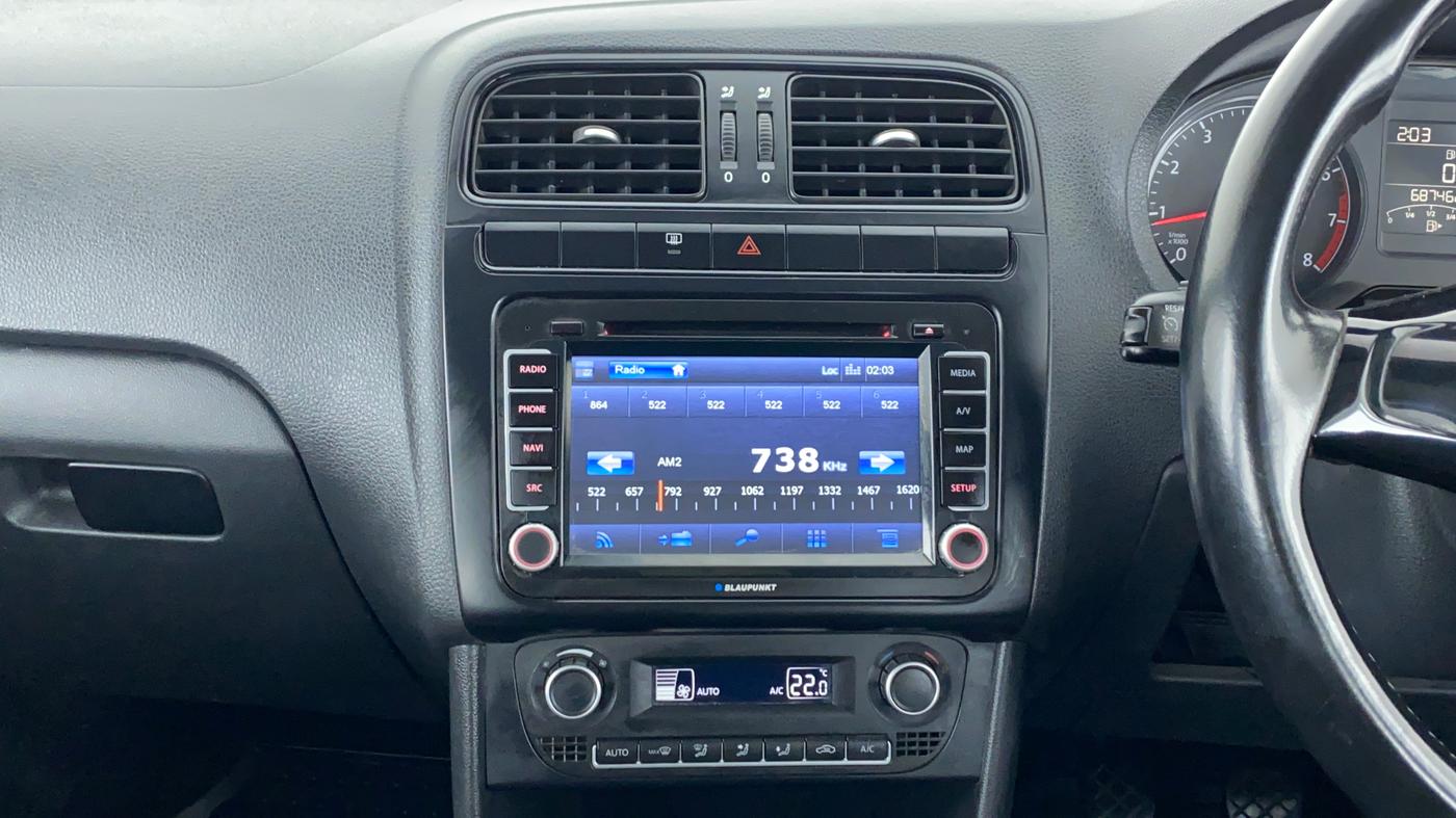 2017 Volkswagen Vento COMFORTLINE MT PETROL, Petrol, Manual, 68,808 km, Air Conditioner