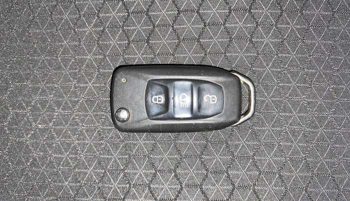 2023 Tata ALTROZ XM PLUS SUNROOF CNG, CNG, Manual, 13,109 km, Key Close Up