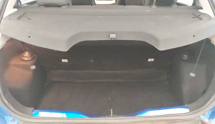 2021 Tata PUNCH CREATIVE AMT 1.2 RTN DUAL TONE, Petrol, Automatic, 19,571 km, Boot Inside