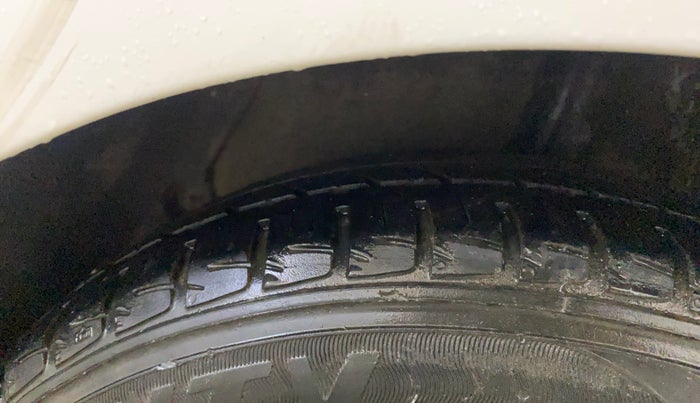 2020 Hyundai AURA SX 1.2 (O), Petrol, Manual, 76,765 km, Right Rear Tyre Tread