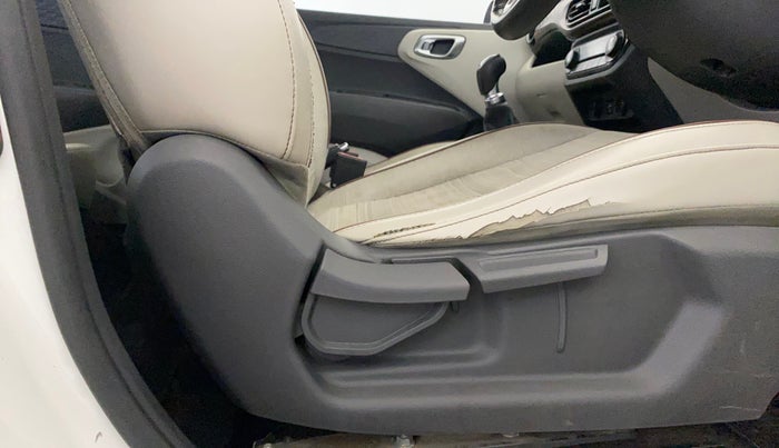 2020 Hyundai AURA SX 1.2 (O), Petrol, Manual, 76,765 km, Driver Side Adjustment Panel