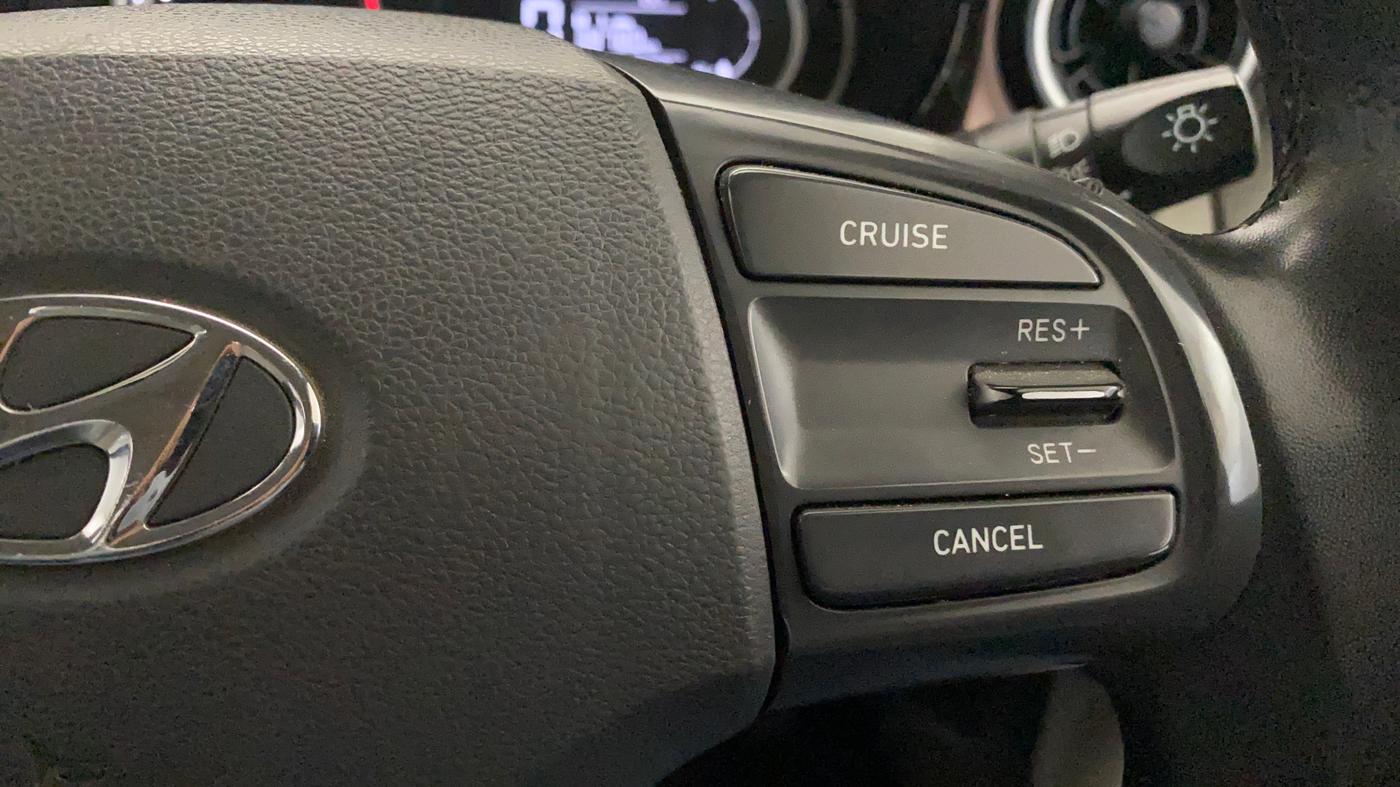 2020 Hyundai AURA SX 1.2 (O), Petrol, Manual, 76,765 km, Adaptive Cruise Control