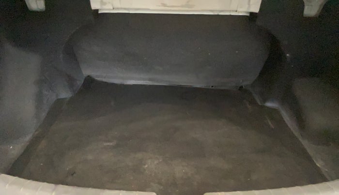 2020 Hyundai AURA SX 1.2 (O), Petrol, Manual, 76,765 km, Boot Inside