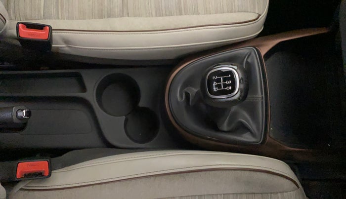 2020 Hyundai AURA SX 1.2 (O), Petrol, Manual, 76,765 km, Gear Lever