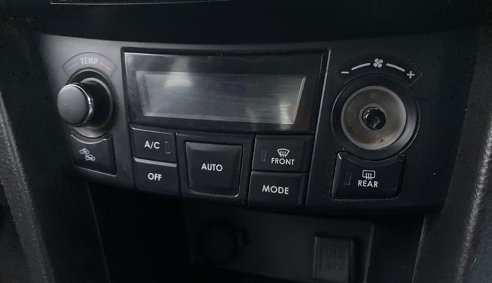 2015 Maruti Swift ZXI, Petrol, Manual, 76,065 km, AC Unit - Blower regulator has minor damage