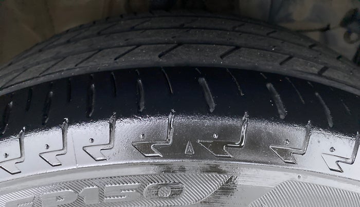 2017 Honda WR-V 1.5 i-DTEC VX MT, Diesel, Manual, 44,182 km, Right Front Tyre Tread