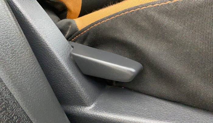 2016 Renault Duster RXL 85PS EXPLORE, Diesel, Manual, 41,789 km, Driver Side Adjustment Panel