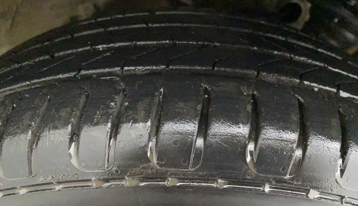 2017 Maruti IGNIS DELTA 1.2 K12 AMT, Petrol, Automatic, 51,175 km, Right Rear Tyre Tread