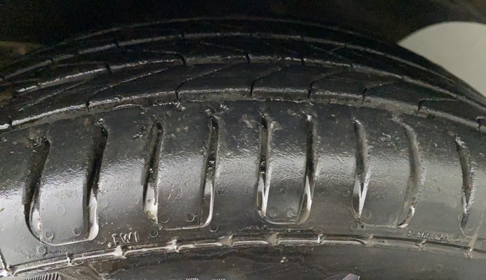 2017 Maruti IGNIS DELTA 1.2 K12 AMT, Petrol, Automatic, 51,175 km, Left Rear Tyre Tread
