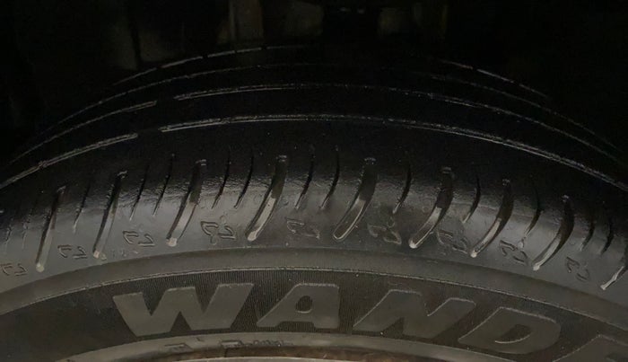 2022 Nissan MAGNITE XV EXECUTIVE, CNG, Manual, 49,559 km, Left Front Tyre Tread