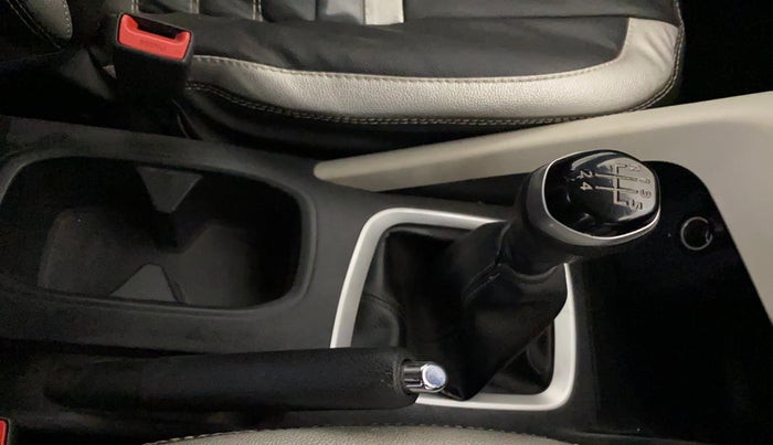 2022 Nissan MAGNITE XV EXECUTIVE, CNG, Manual, 49,559 km, Gear Lever