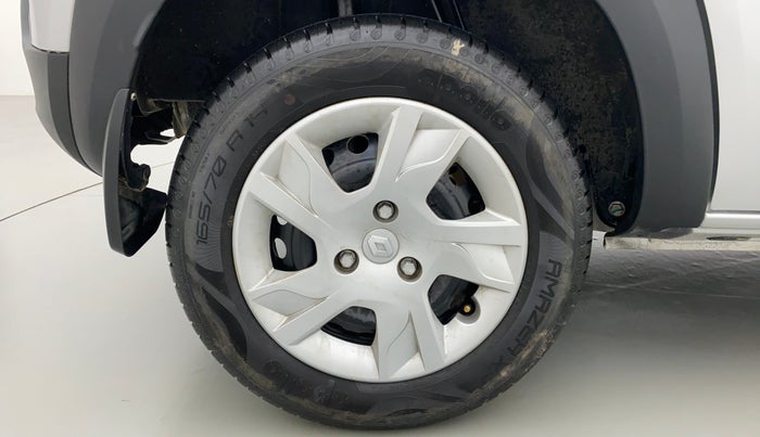 2021 Renault Kwid 1.0 RXT Opt AT, Petrol, Automatic, 3,964 km, Right Rear Wheel